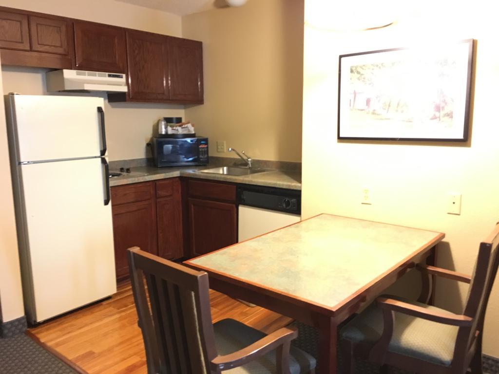 Norwood Inn And Suites Chaska Extérieur photo