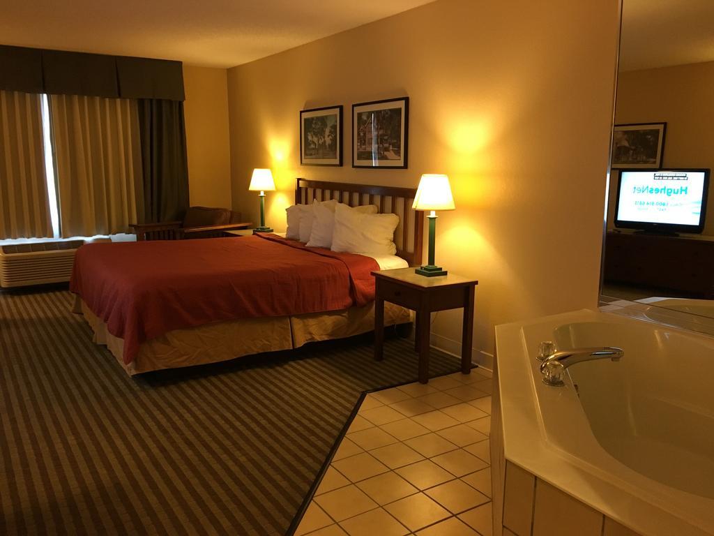 Norwood Inn And Suites Chaska Extérieur photo