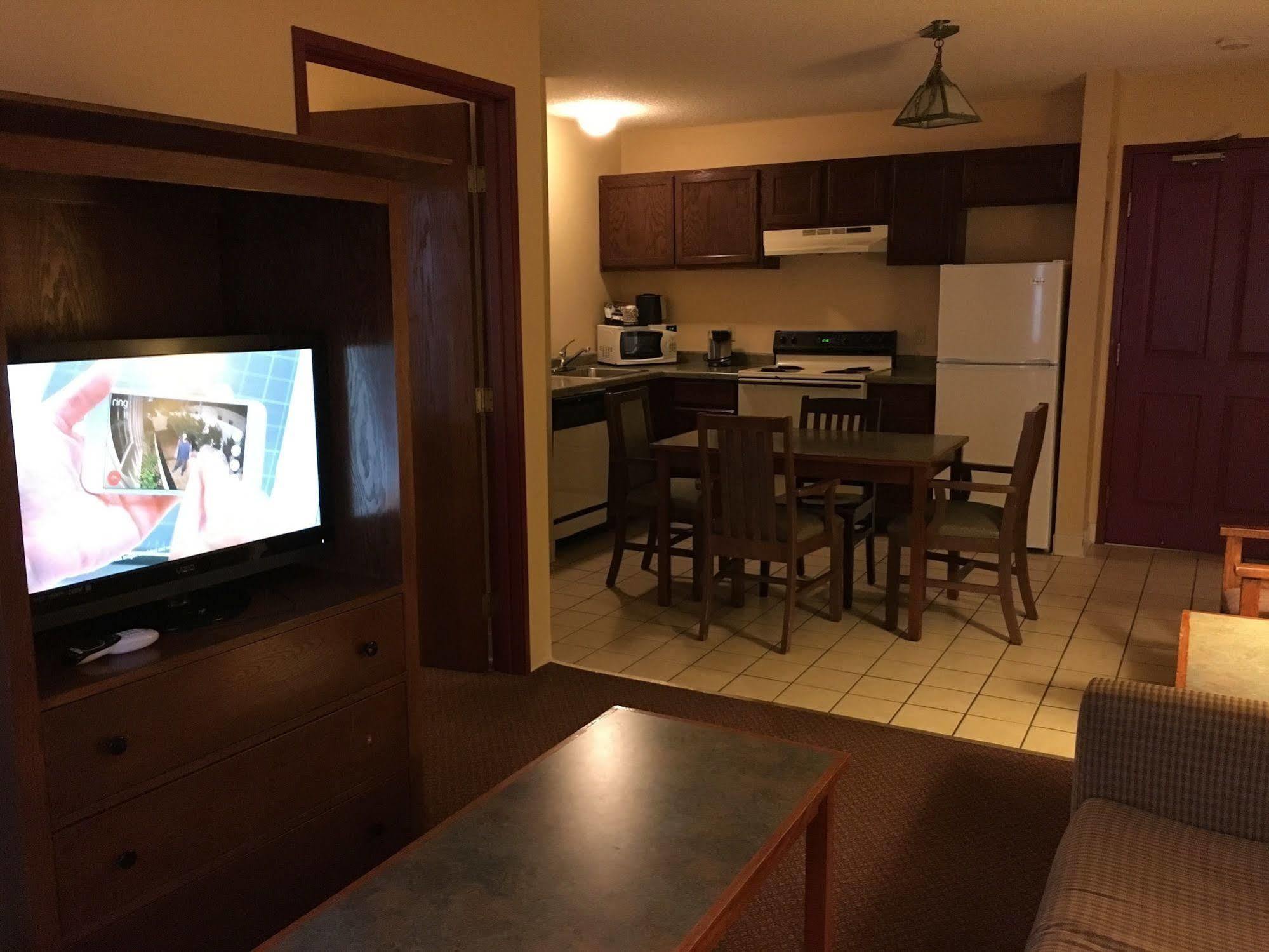 Norwood Inn And Suites Chaska Extérieur photo