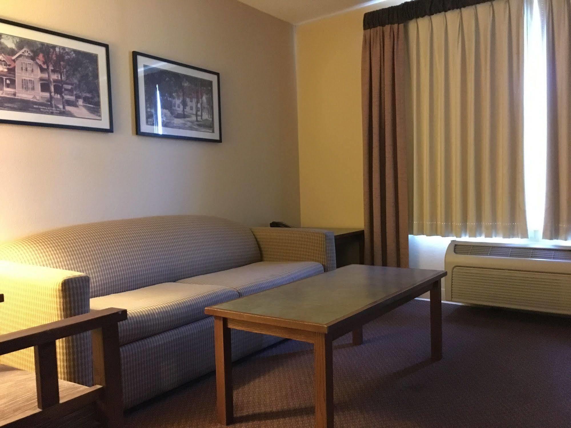 Norwood Inn And Suites Chaska Extérieur photo