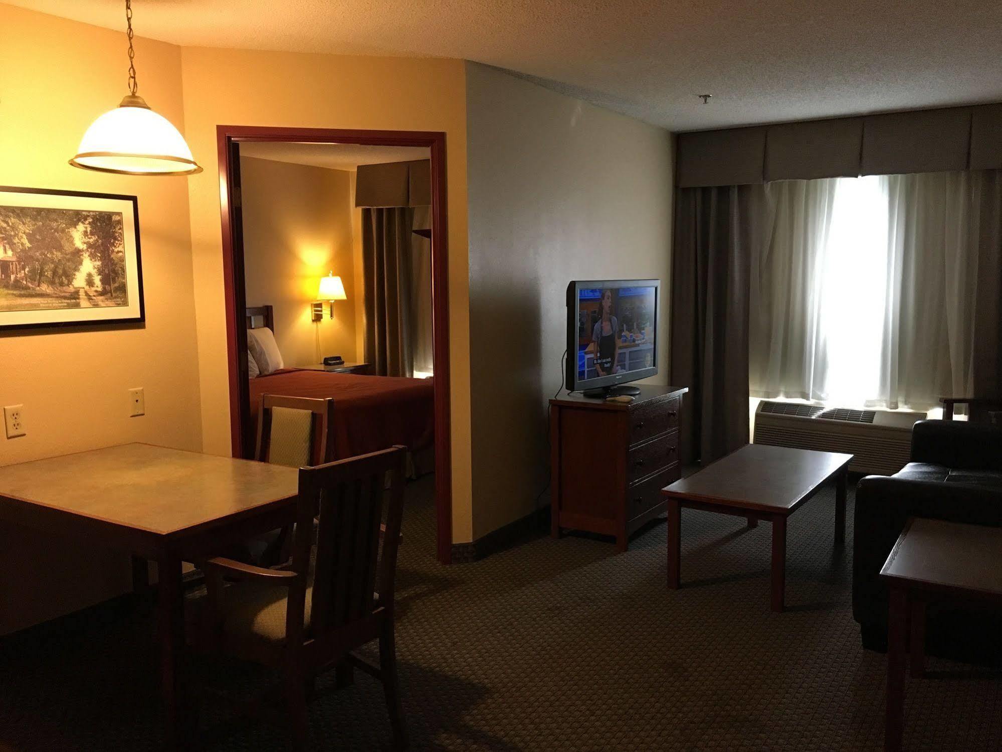 Norwood Inn And Suites Chaska Extérieur photo