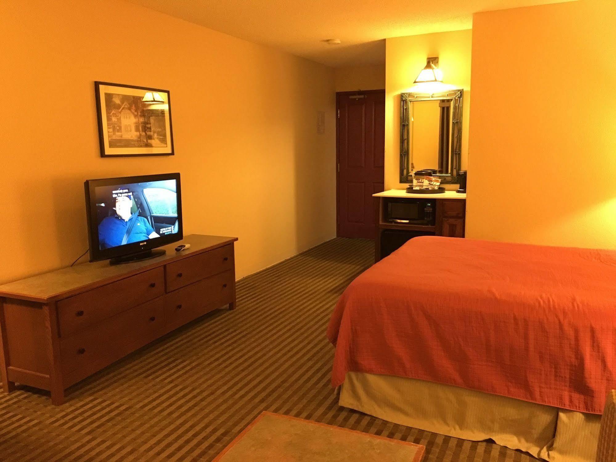 Norwood Inn And Suites Chaska Extérieur photo