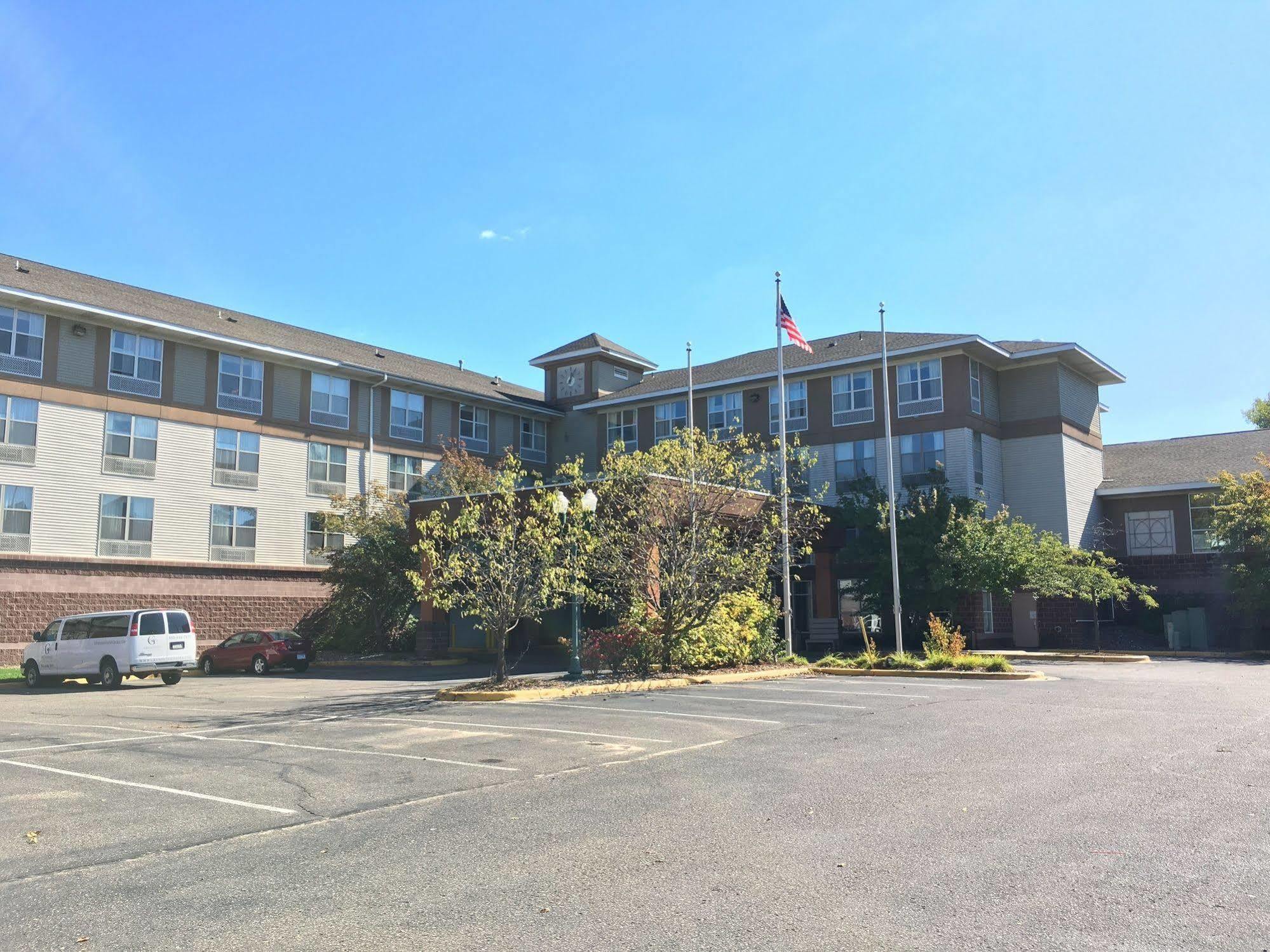 Norwood Inn And Suites Chaska Extérieur photo